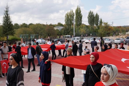 Selçuk Üniversitesi Bozkır Meslek Yüksek Okulu olarak "Barış Pınarı Harekâtına Destek Programı ve Yürüyüşünü" gerçekleştirdik.